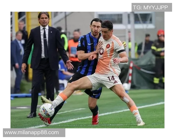 蓝黑球迷欢庆佳节国米独赢米兰罗马平局那不勒斯遭遇失利